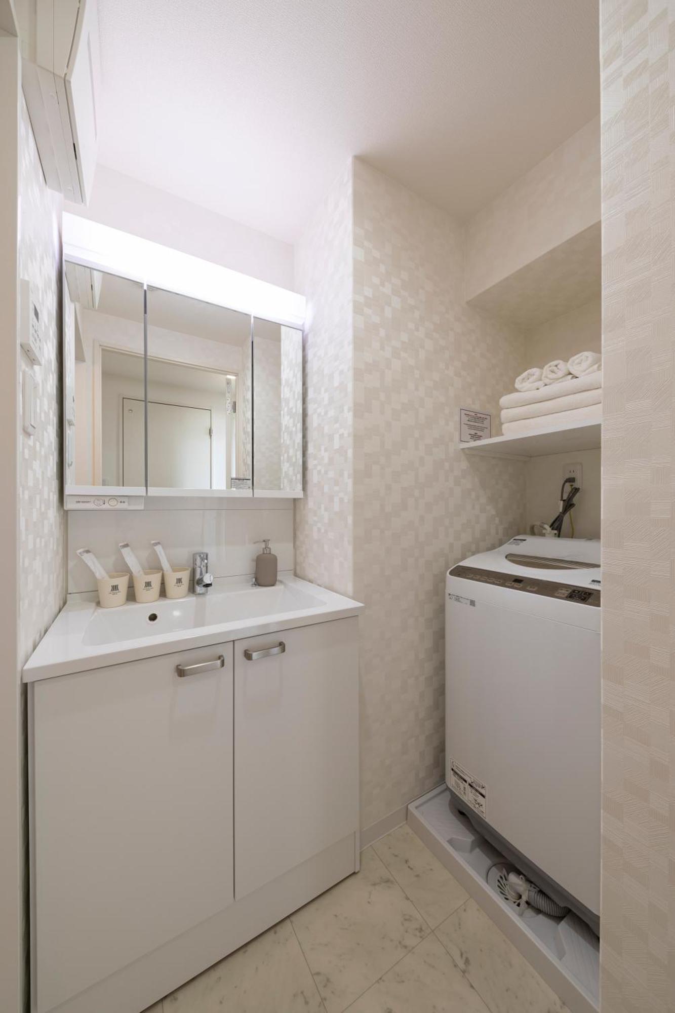 Aparthotel Shirakabanoyado - Nipponbashi 日本橋, 3 Mins Walk To Dendentown Osaka Zewnętrze zdjęcie